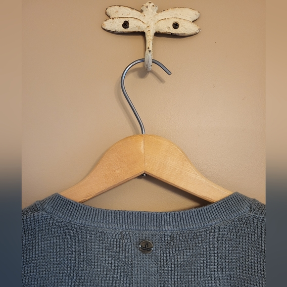 Prana. V-neck merino cotton waffle knit sweater. Sage green. Wm XS.  NWOT - Picture 4 of 5
